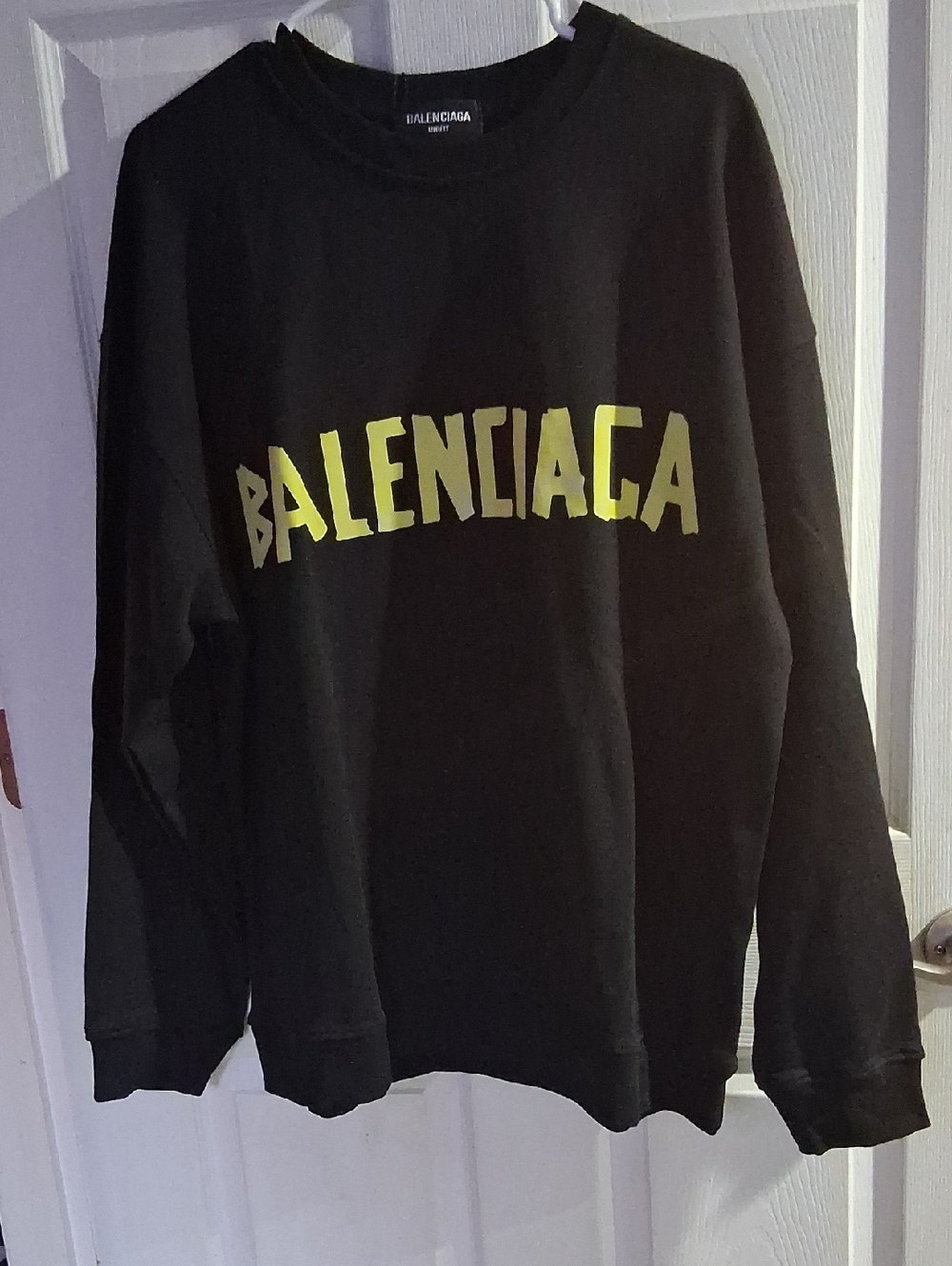 NWT Mens Balenciaga Black Crewneck Sweatshirt with Yellow Logo